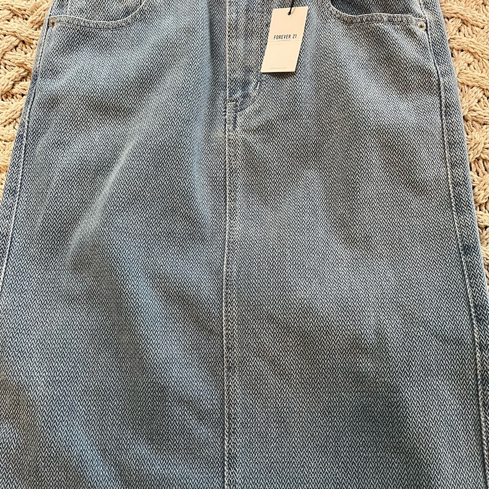 NEW 2pc Forever 21 Denim Crop Top & Skirt Chevron pattern Med Denim Small Medium - Picture 9 of 16